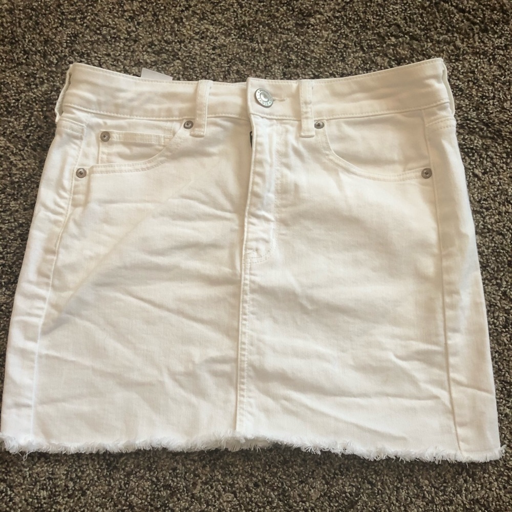 NWOT American Eagle white jean skirt